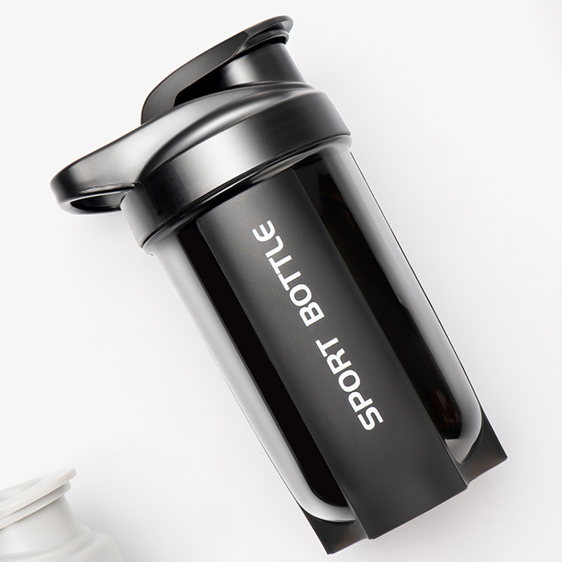 Bottiglia portatile per shaker - Protein Bar recensione e prezzo